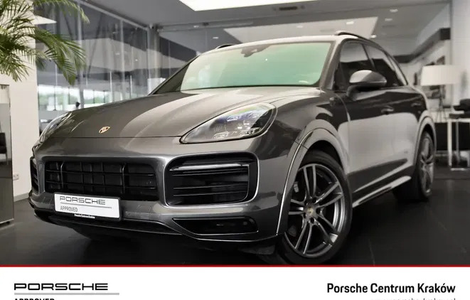 samochody osobowe Porsche Cayenne cena 389000 przebieg: 93040, rok produkcji 2019 z Bełchatów